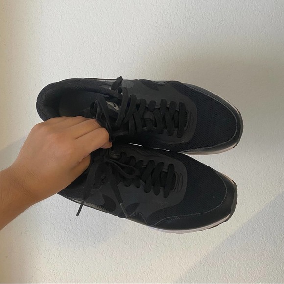 Womens Air Max 1 Ultra Essential 'Black' sz 8.5 - Picture 4 of 8
